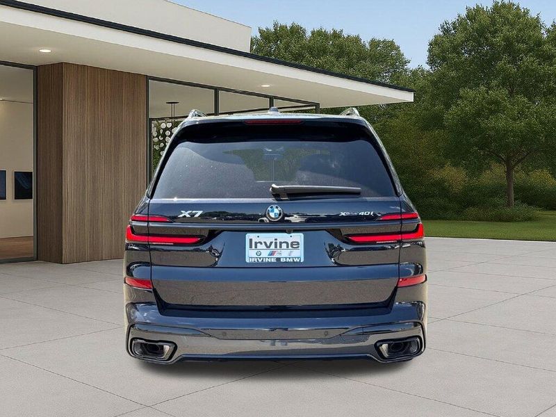 New 2027 BMW X7 xDrive40iImage 10