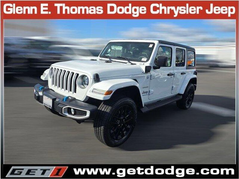 2023 Jeep Wrangler 4xe Sahara photo 2