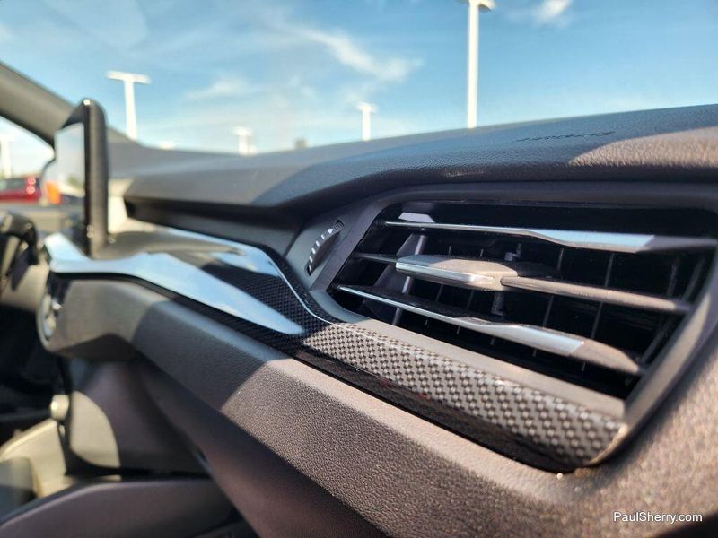 2024 Ford Escape ST-Line photo 27