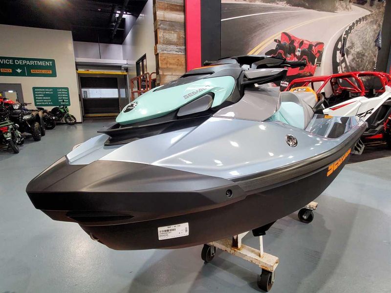 2025 Sea-Doo GTI SE 130 Image 3