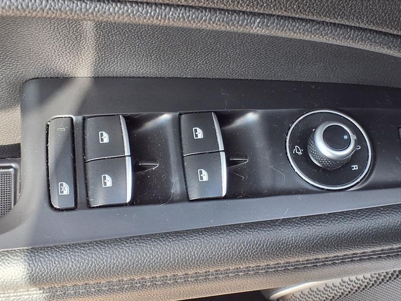 Used 2022 Alfa Romeo Stelvio VeloceImage 20