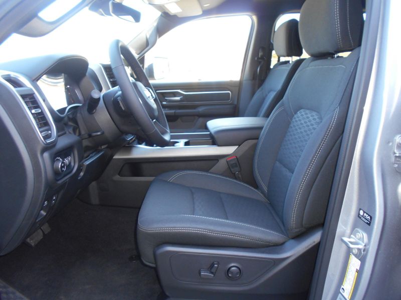 2025 RAM 1500 Big Horn Crew Cab 4x4 5