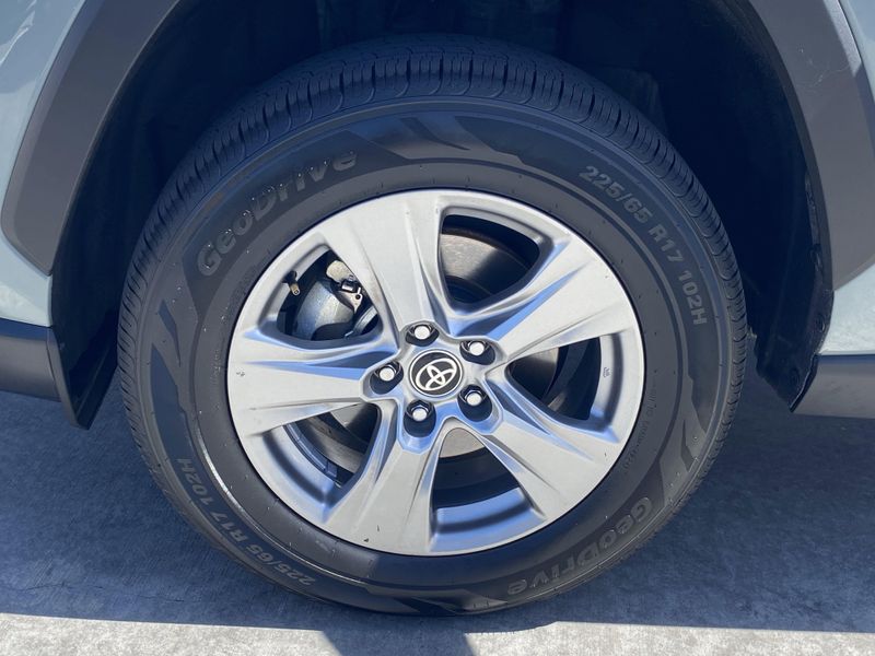 2023 Toyota RAV4 XLEImage 10