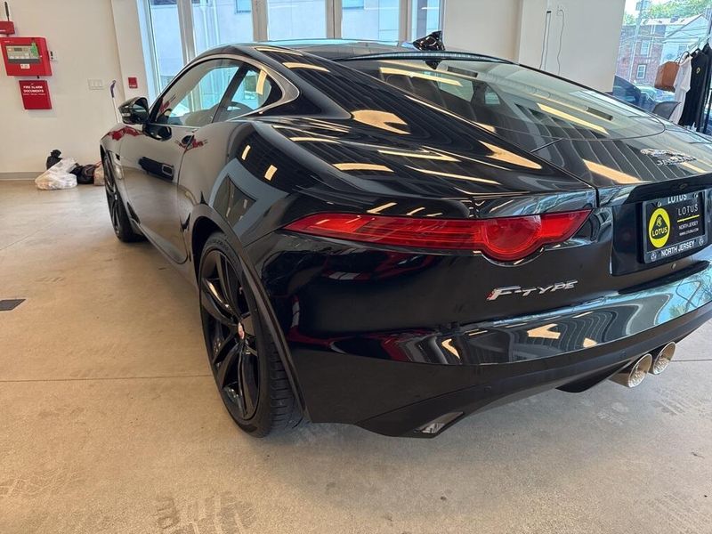 2016 Jaguar F-TYPE 