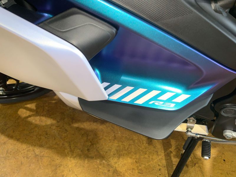 New 2025 Yamaha YZF-R3 ABS Image 13