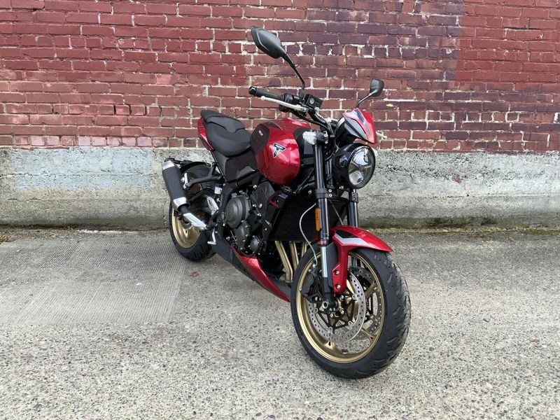 2026 Triumph TRIDENT 800