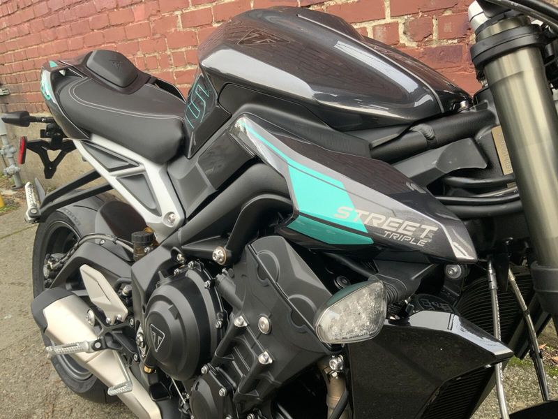 2026 Triumph STREET TRIPLE 765RS