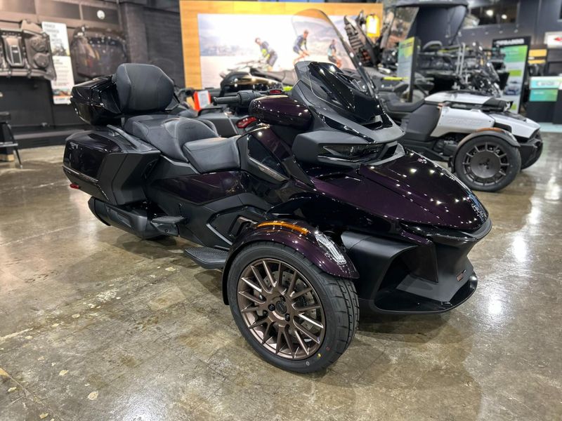 New 2025 Can-Am SPYDER RT SEA-TO-SKY (SE6) Image 10