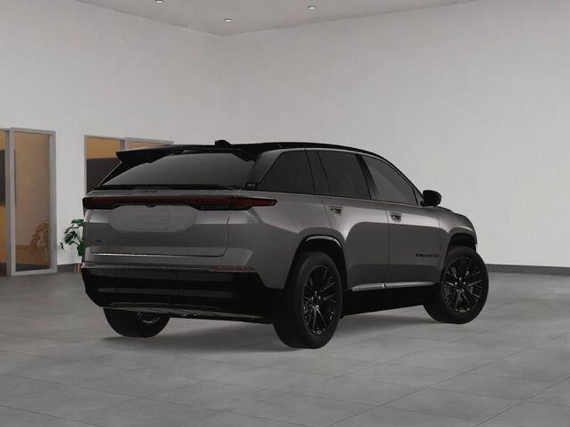 2024 Jeep Wagoneer S Launch EditionImage 5