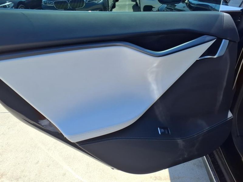 2020 Tesla Model S PerformanceImage 14