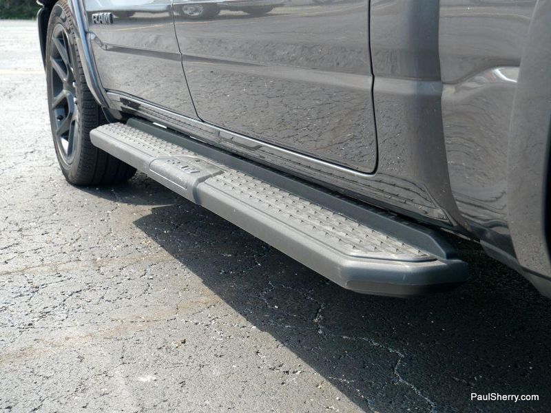New 2025 RAM 1500 Laramie Crew Cab 4x4 5