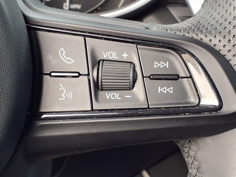 Used 2023 Alfa Romeo Stelvio SprintImage 22