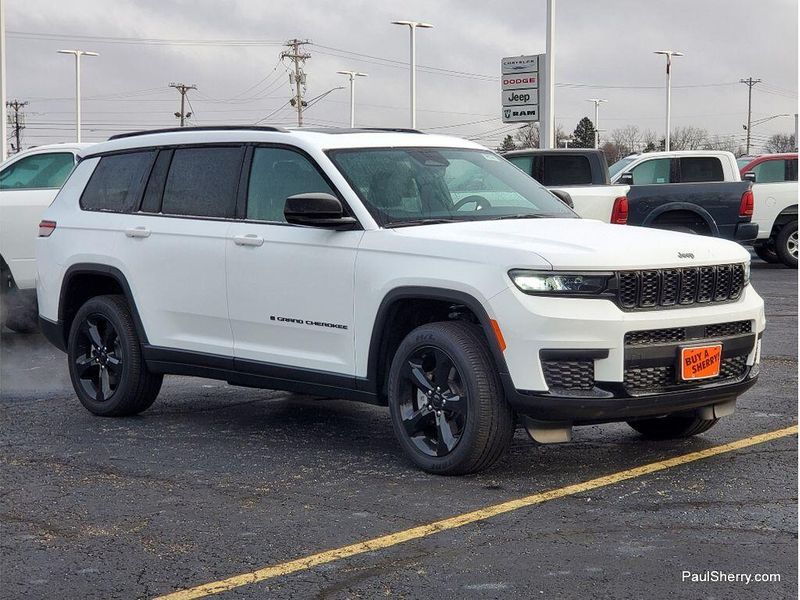 New 2025 Jeep Grand Cherokee L Altitude X 4x4