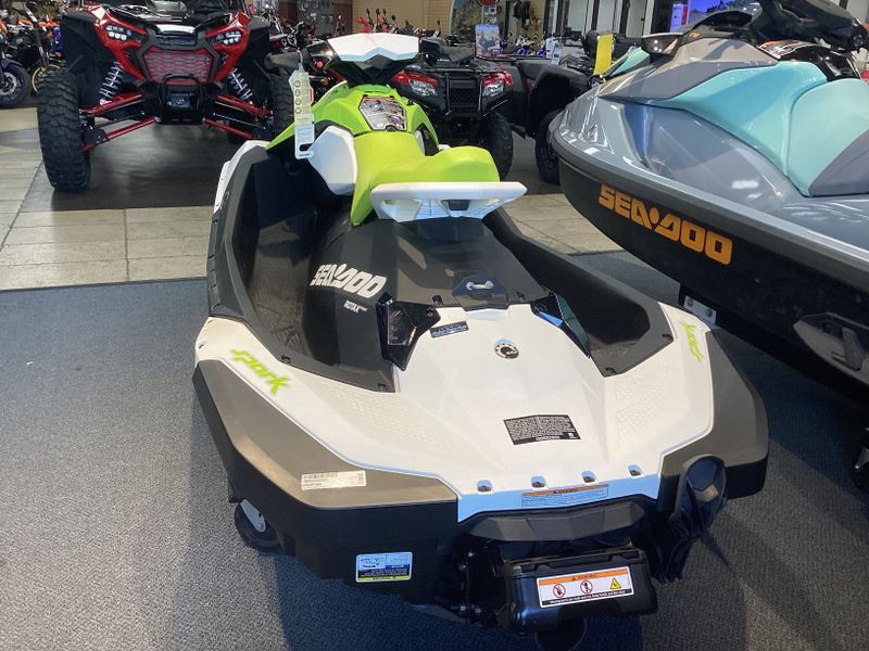 2023 SEADOO SPARK 2UP ROTAX 900 ACE90 CONV WITH IBR MANTA GREEN AND WHITE Image 6