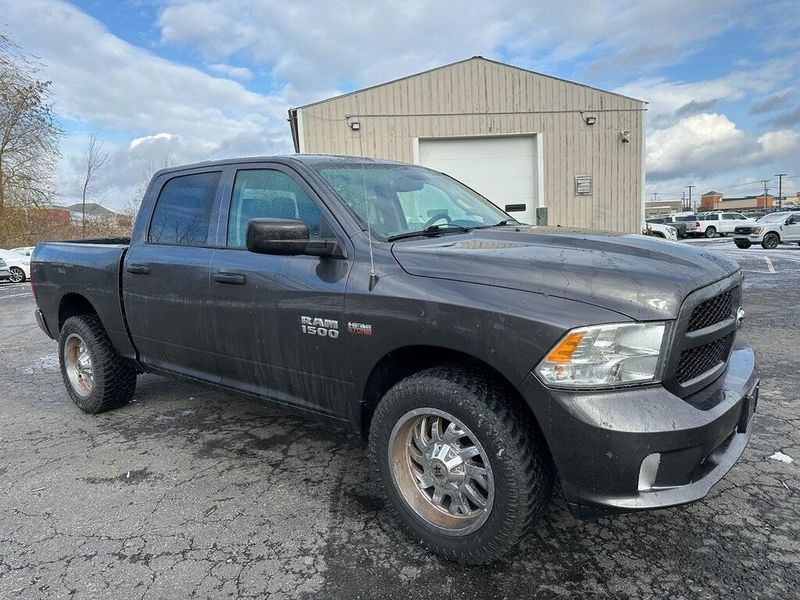 2016 RAM 1500 ExpressImage 1