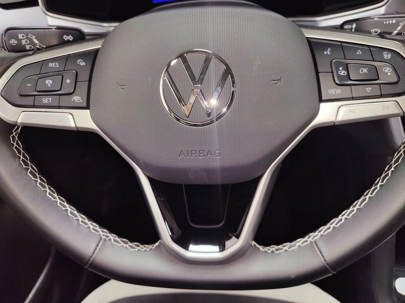 Used 2025 Volkswagen Taos SE 4-Motion AWDImage 25