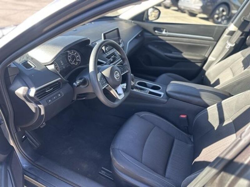 Used 2022 Nissan Altima 2.5 SVImage 9