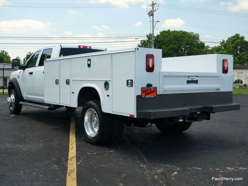 New 2024 RAM 5500 Tradesman Chassis Crew Cab 4x4 84