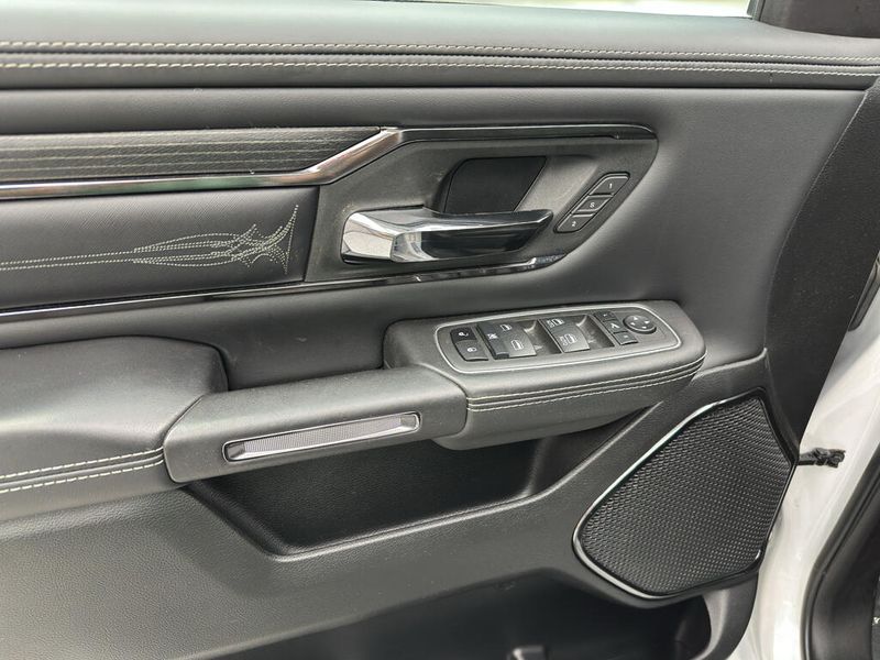 Used 2023 RAM 1500 LimitedImage 10