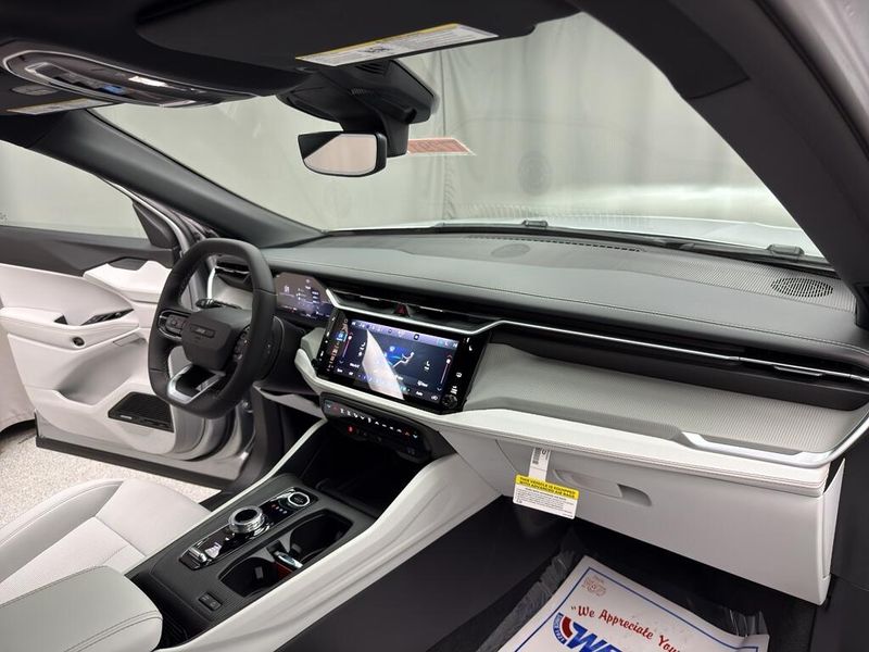 New 2026 Jeep Cherokee Limited 4x4Image 16