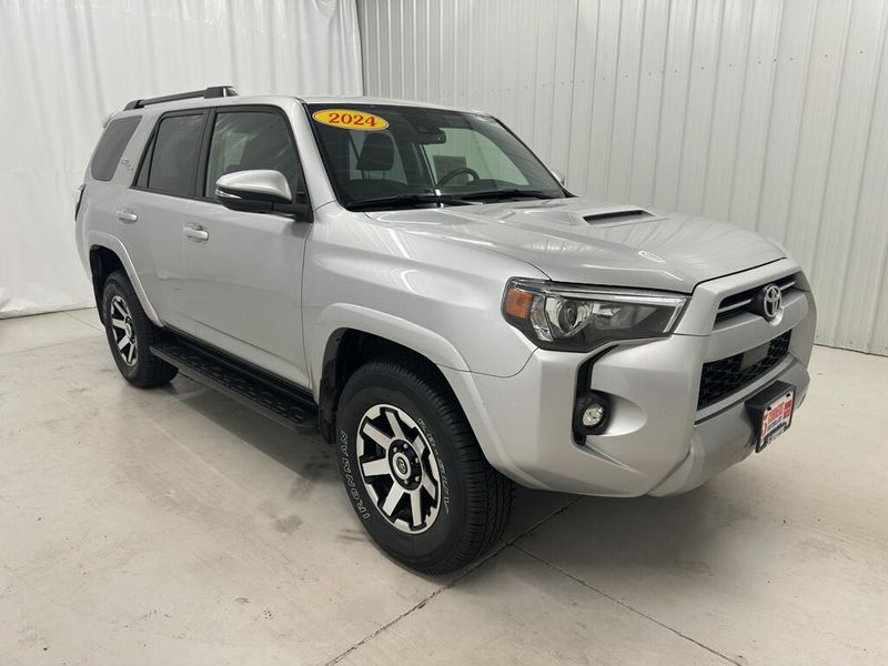 2024 Toyota 4Runner TRD Premium photo 2