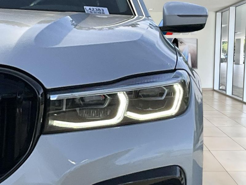 2022 BMW 7 Series 740iImage 12