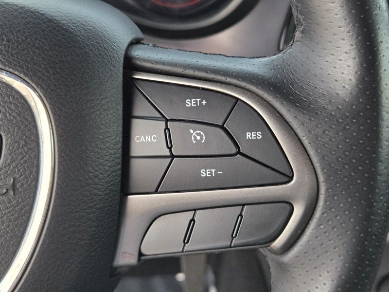 Used 2019 Dodge Challenger SXT RWD