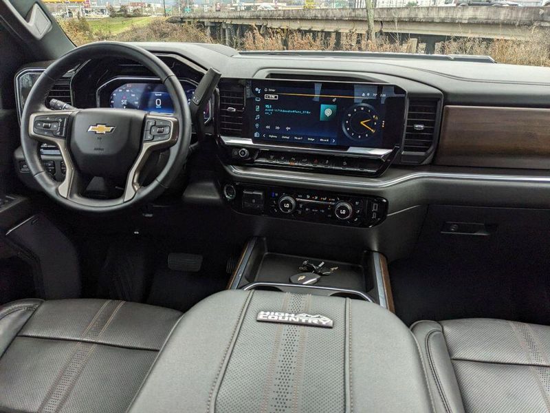 2024 Chevrolet Silverado 2500HD High CountryImage 24
