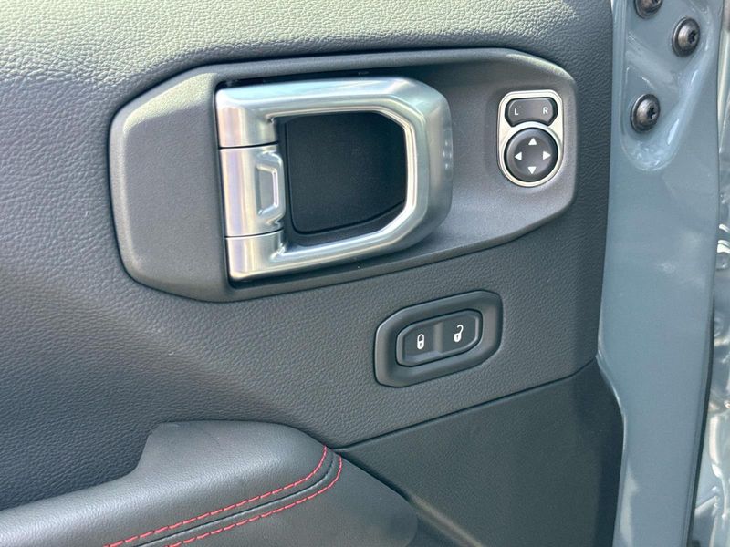 New 2026 Jeep Wrangler 4-door Rubicon X