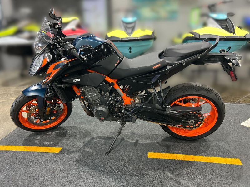 Used 2022 KTM 890 DUKE R Image 17