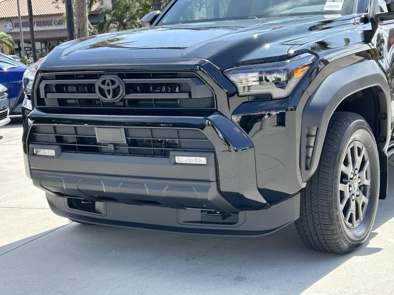 New 2025 Toyota 4Runner SR5Image 7