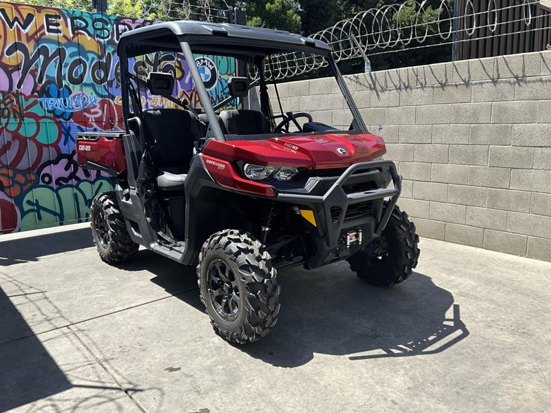 2024 Can-Am DEFENDER XT 64 HD10 Image 3