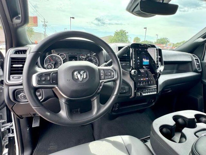 New 2027 RAM 3500 TradesmanImage 10
