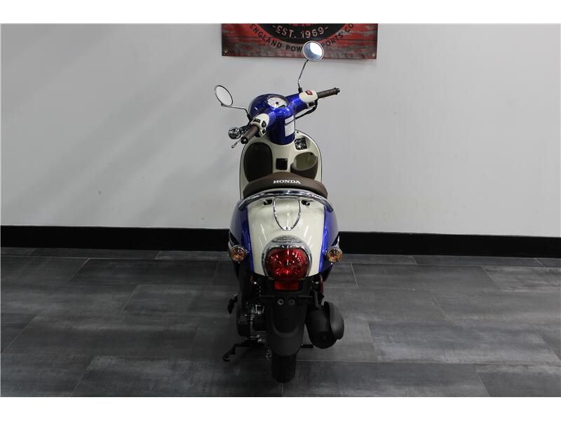 2009 Honda Metropolitan Image 4