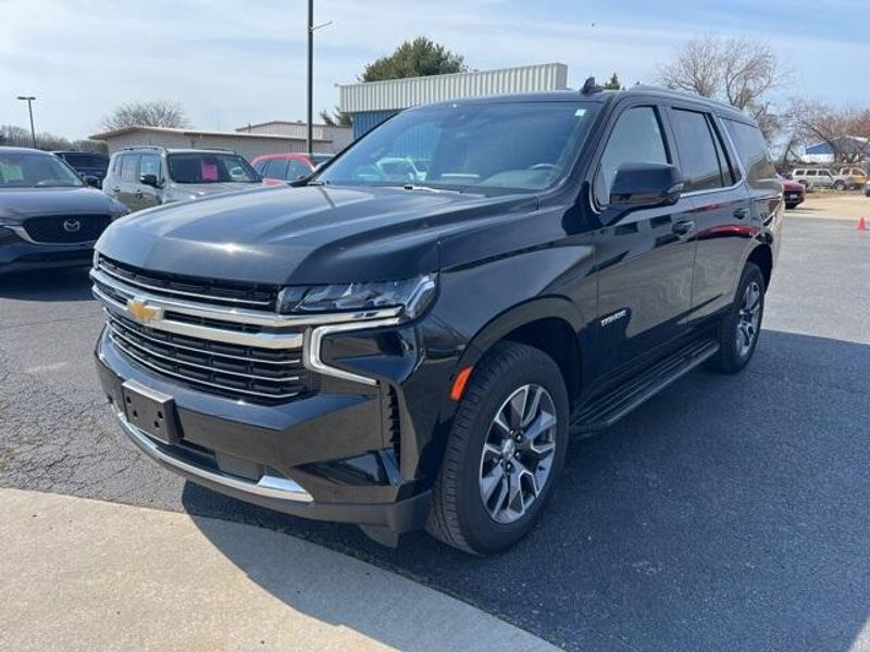 2023 Chevrolet Tahoe LTImage 2