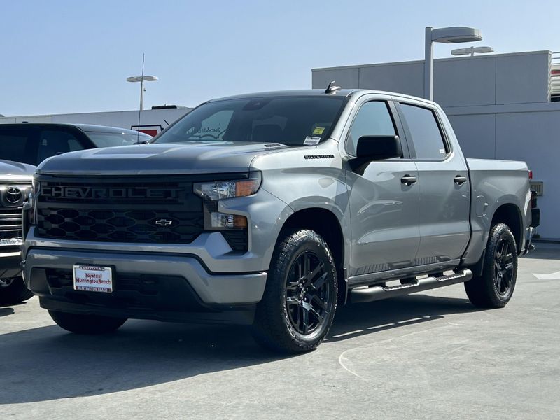 Used 2025 Chevrolet Silverado 1500 CustomImage 6
