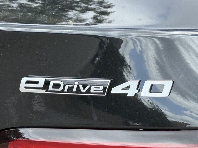 2025 BMW i5 eDrive40Image 14