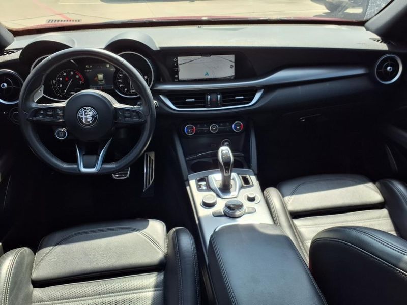 2022 Alfa Romeo Stelvio VeloceImage 4