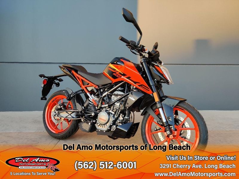 2023 KTM 200 DUKE  in a ORANGE exterior color. Del Amo Motorsports of Long Beach (562) 362-3160 delamomotorsports.com 