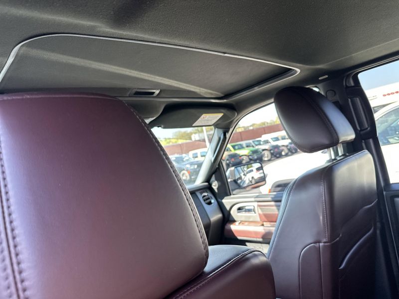 Used 2017 Ford Expedition PlatinumImage 23