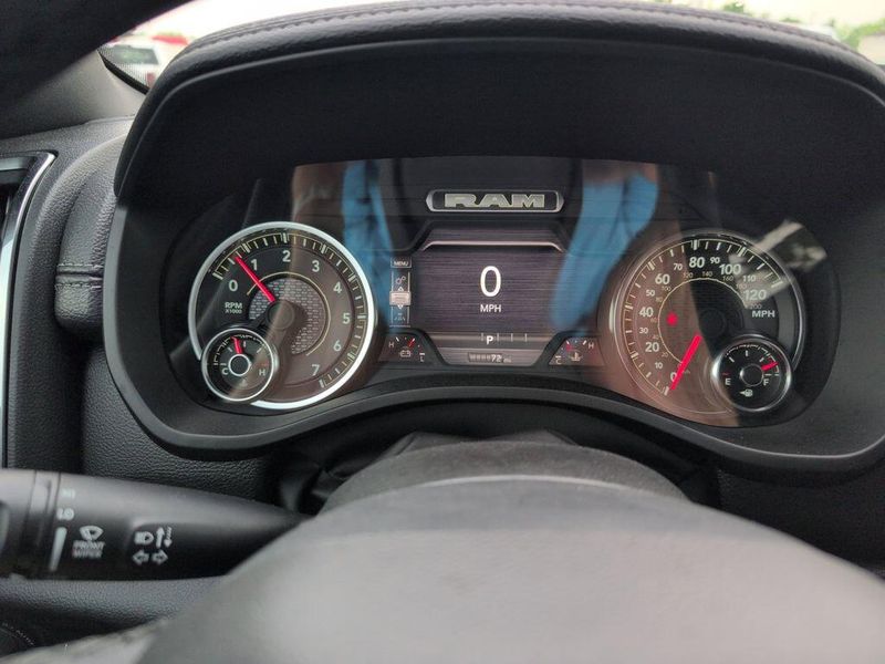 New 2025 RAM 1500 Laramie Crew Cab 4x4 5