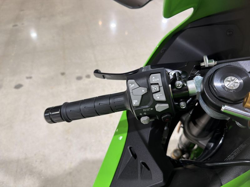 New 2026 Kawasaki NINJA ZX-10R ABS Image 22