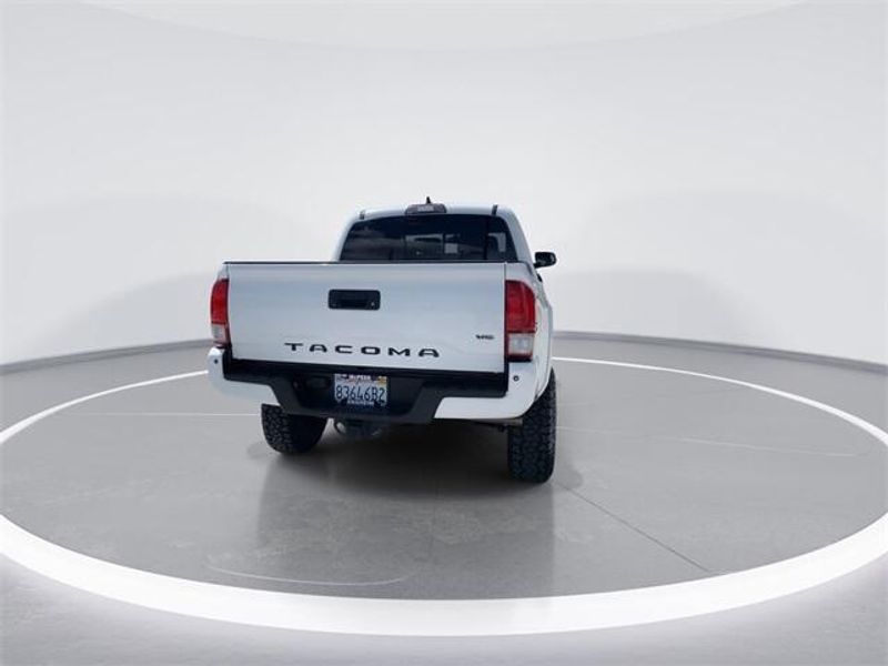 2017 Toyota Tacoma SR5Image 7