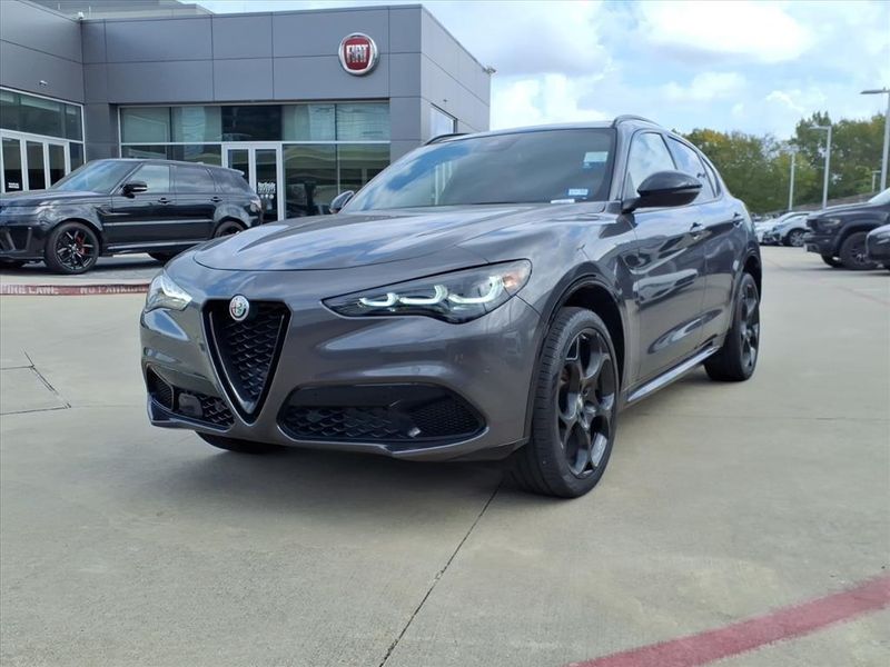 Used 2024 Alfa Romeo Stelvio VeloceImage 10
