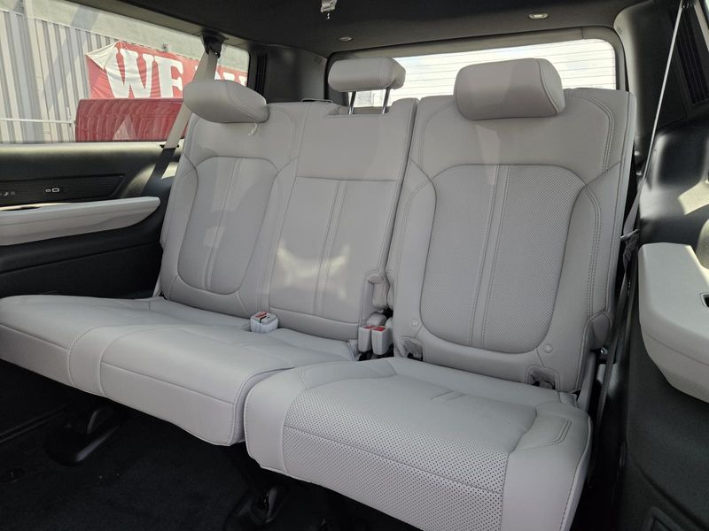 2026 Jeep Grand Wagoneer L Grand Wagoneer L Limited Altitude 4x4