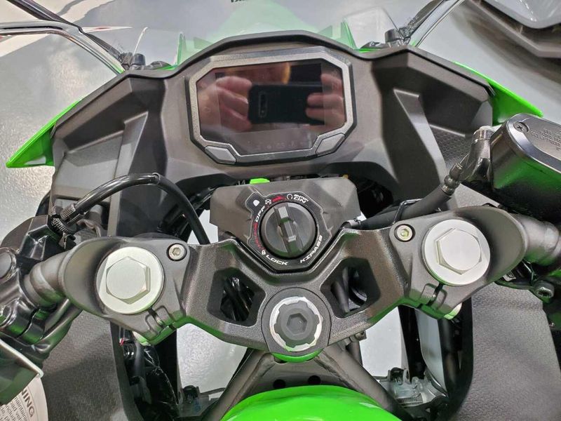 New 2024 Kawasaki NINJA 500 KRT SE ABS Image 12