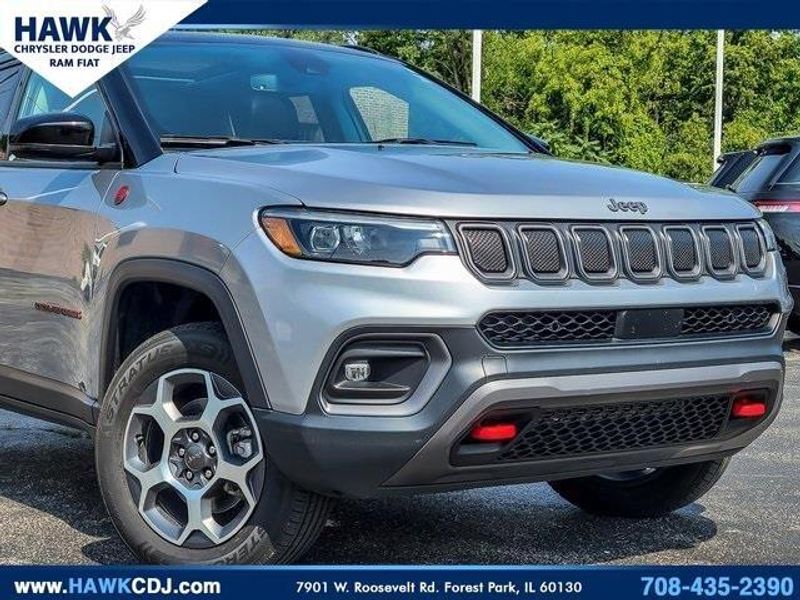2022 Jeep Compass Trailhawk photo 2