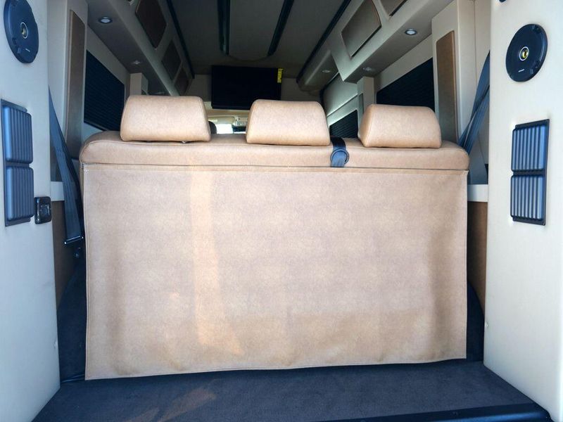 2024 RAM Promaster 2500 Slt+ Window Van High Roof 159