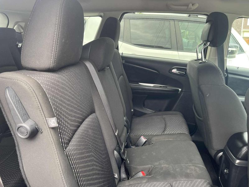Used 2019 Dodge Journey Image 4