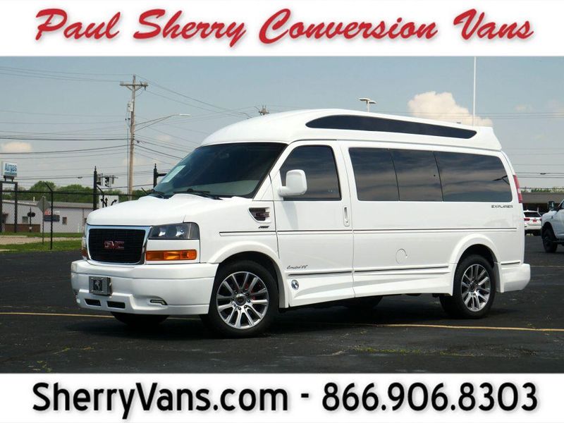 2022 GMC Savana Image 1